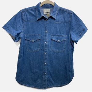 J Crew Chambray Classic Fit Short Sleeve Top Women’s Size 6 Snap Buttons Western